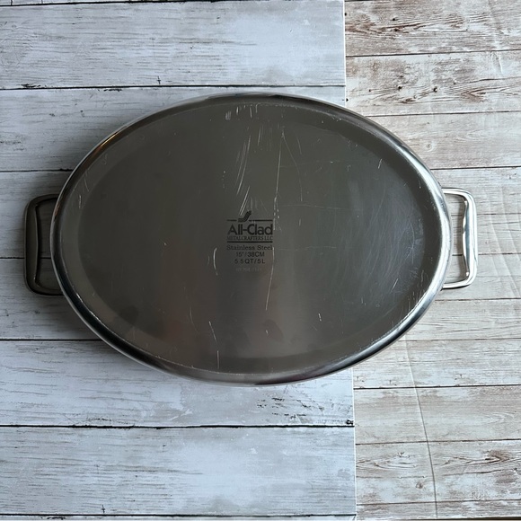PREOWNED ALL CLAD STAINLESS STEEL 15” OVAL BAKING PAN 5.5QT / 5L - Picture 4 of 7